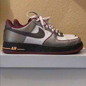 Men’s Nike Air Force 1 size 10.5